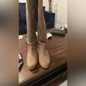 Heeled boots